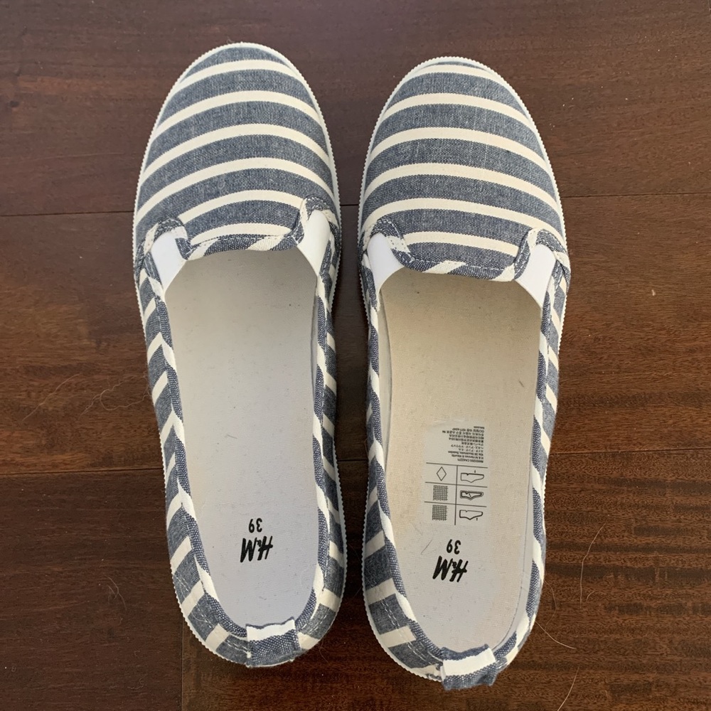 H&M blue grey striped pull on shoes size 39